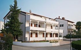 Apartments Ava